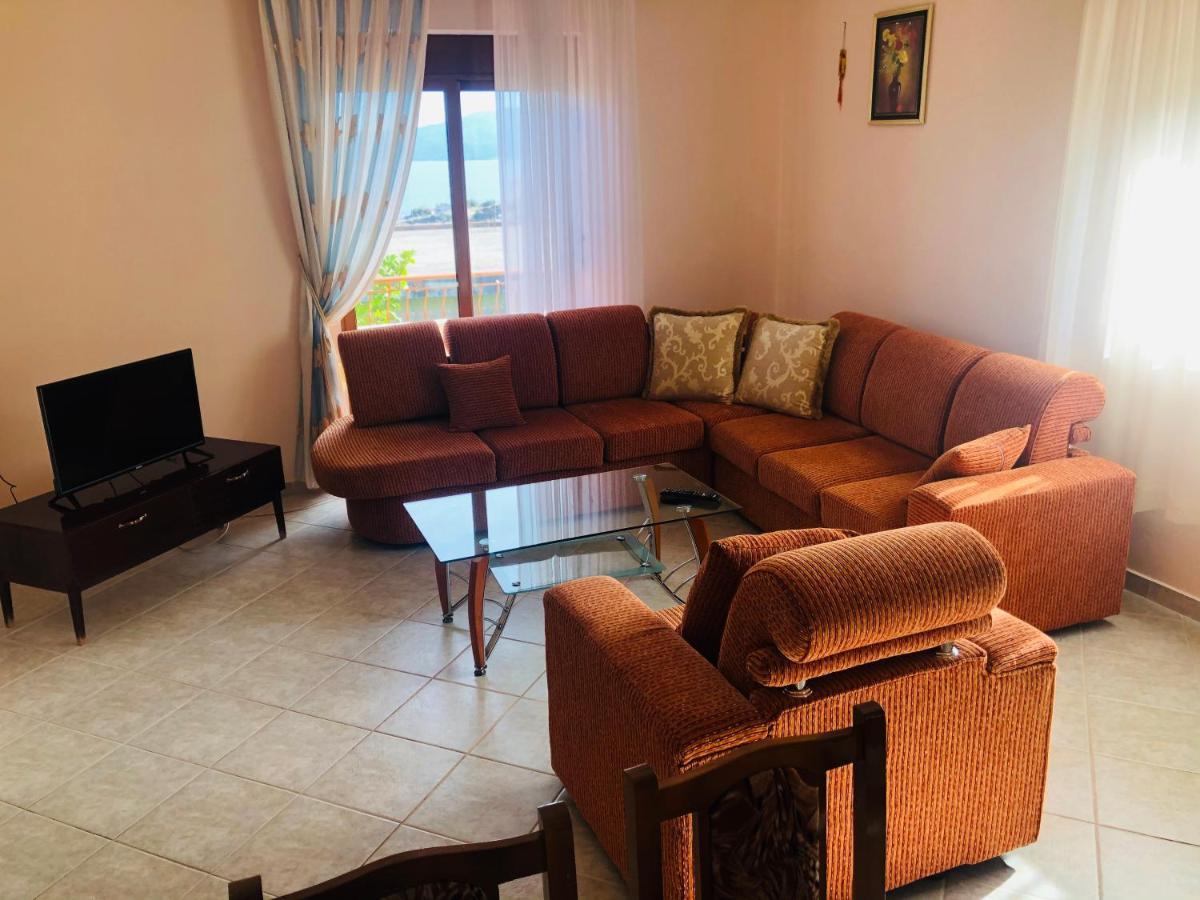 Comfort Guest Rooms Vila Hm Sarande Bagian luar foto