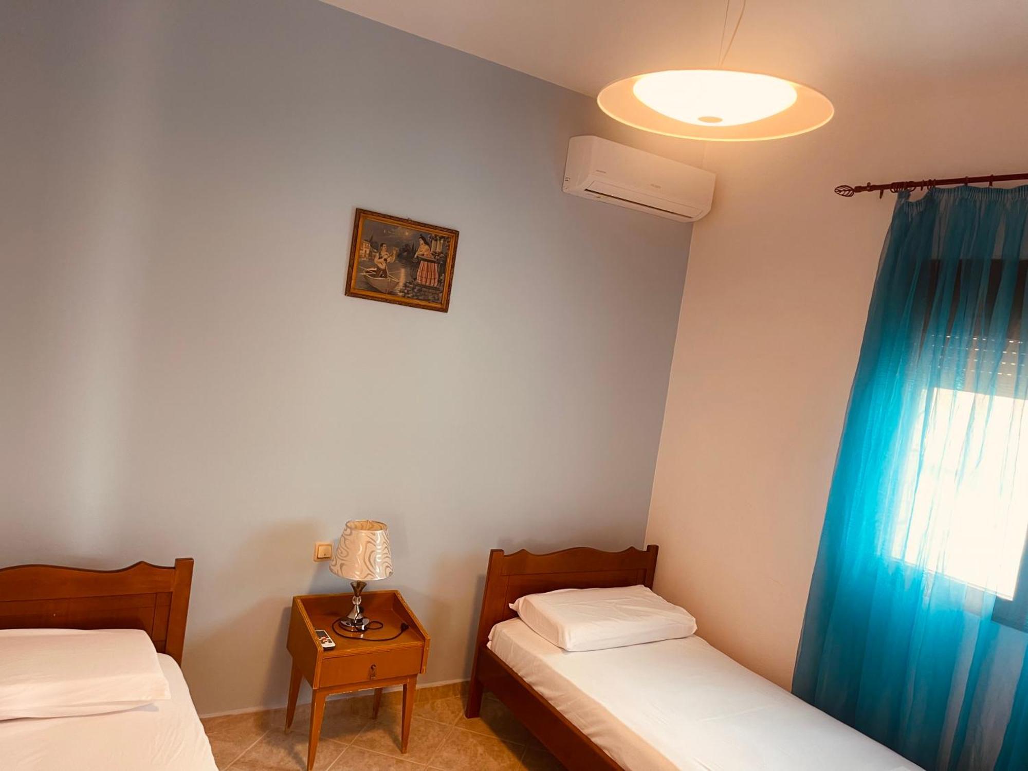Comfort Guest Rooms Vila Hm Sarande Bagian luar foto
